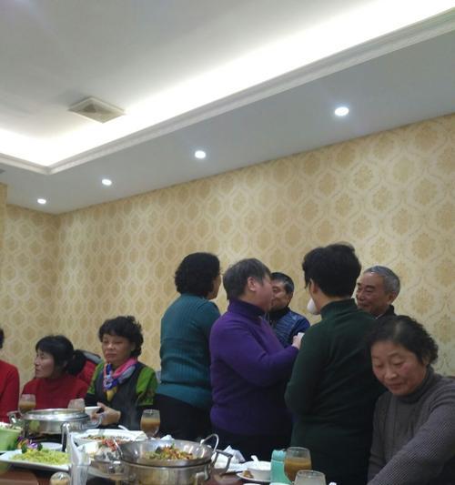 以菜过五味酒过三巡——品味丰富多样的美食文化（探索中国传统饮食文化中的五味酒习俗及其深层含义）