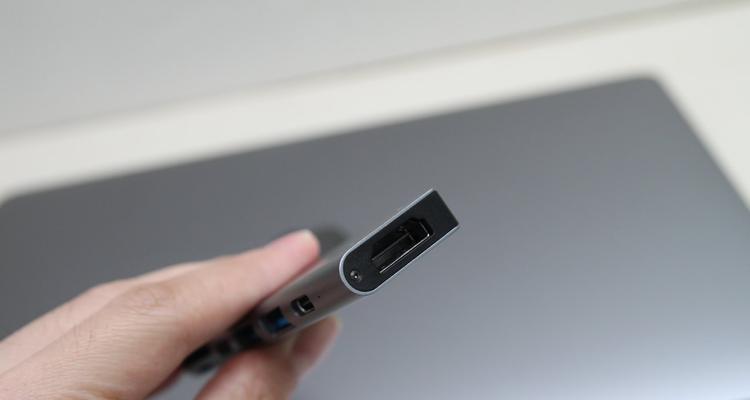 新手机第一次充电的注意事项（保护电池寿命）