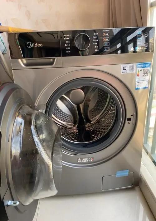 洗衣机漏水的原因及解决方法（探究洗衣机漏水问题的根源）