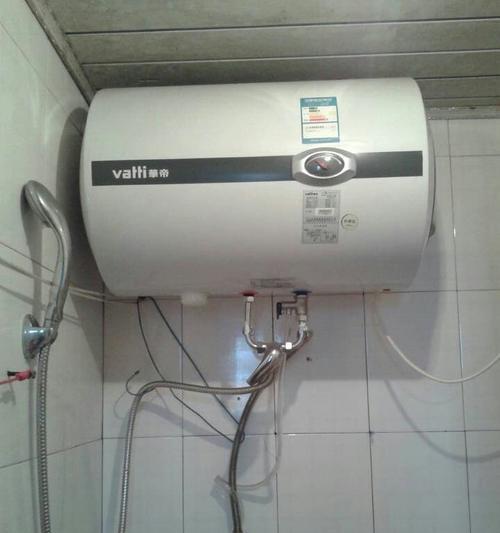 不拆机清洗热水器的方法（轻松解决热水器清洗难题的实用技巧）