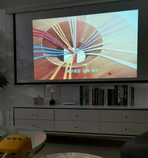 投影仪幕布黑边处理技巧（优化投影效果）