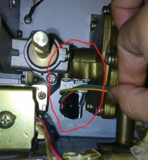 家庭热水器开关漏水怎么办？如何快速解决？