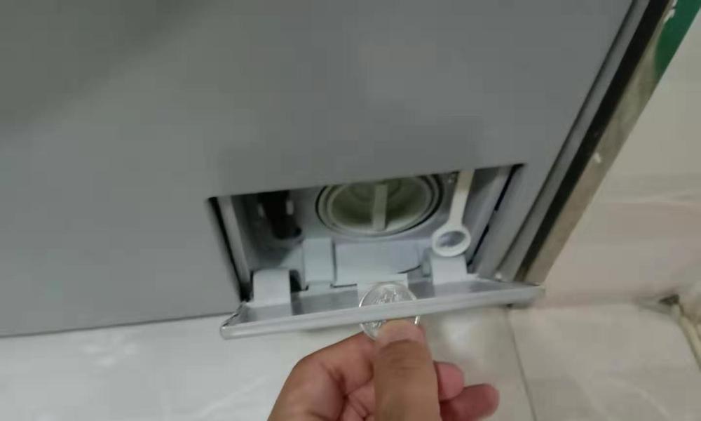 洗衣机取出硬币后仍然漏水？如何快速解决？