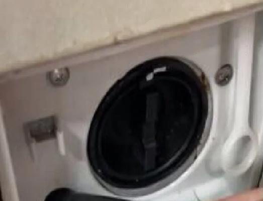 洗衣机取出硬币后仍然漏水？如何快速解决？