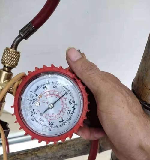 商用中央空调加什么氟？加氟时应注意哪些方面？