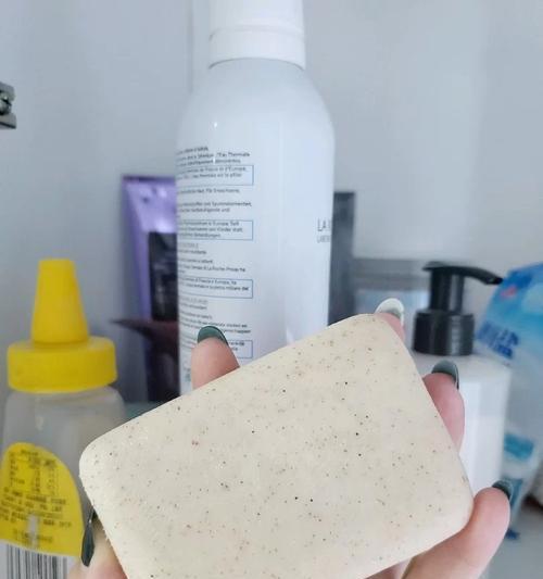中央空调散发白醋味怎么办？如何快速解决异味问题？