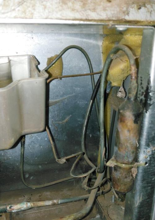 冰柜发出流水声是故障吗？如何快速解决？