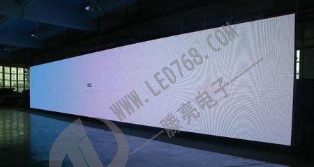 显示器出现一条亮纹是什么原因？如何快速解决？