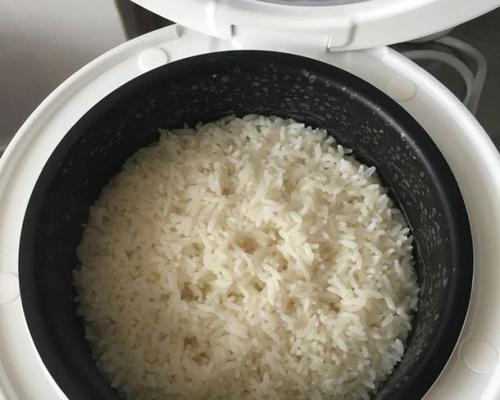 电饭煲底盘清洗后不工作怎么办？