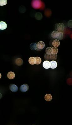 手机对着灯光拍照有光斑怎么解决？如何避免光斑？