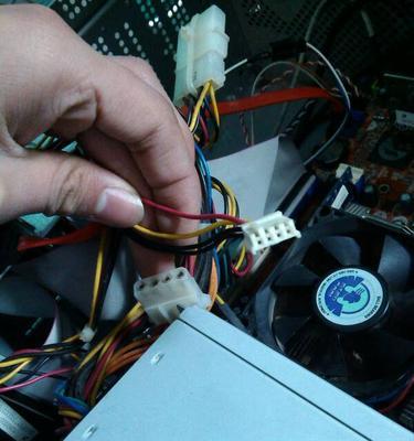 电源线断开导致电脑关机？这是硬件问题吗？