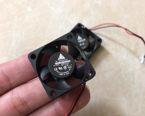 带投影仪的风扇有哪些品牌？这种风扇的使用效果如何？