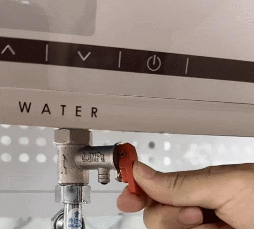 热水器热水口接管步骤是什么？需要哪些工具？