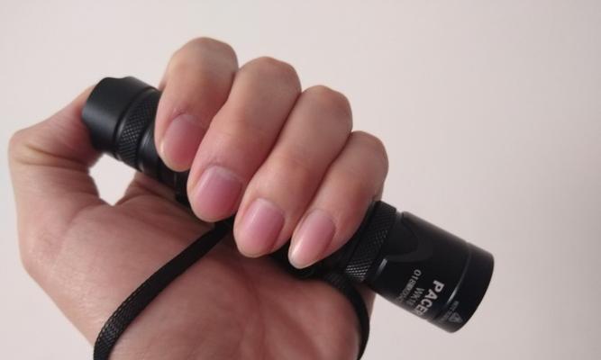 充电器皮套使用方法是什么？如何正确使用充电器皮套？